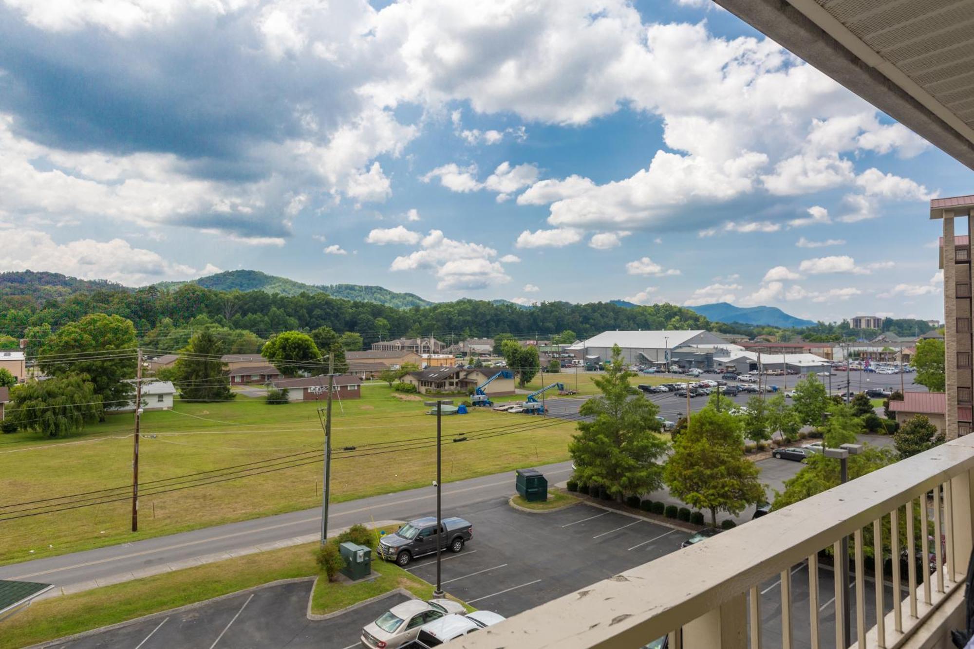 Hotel Twin Mountain &