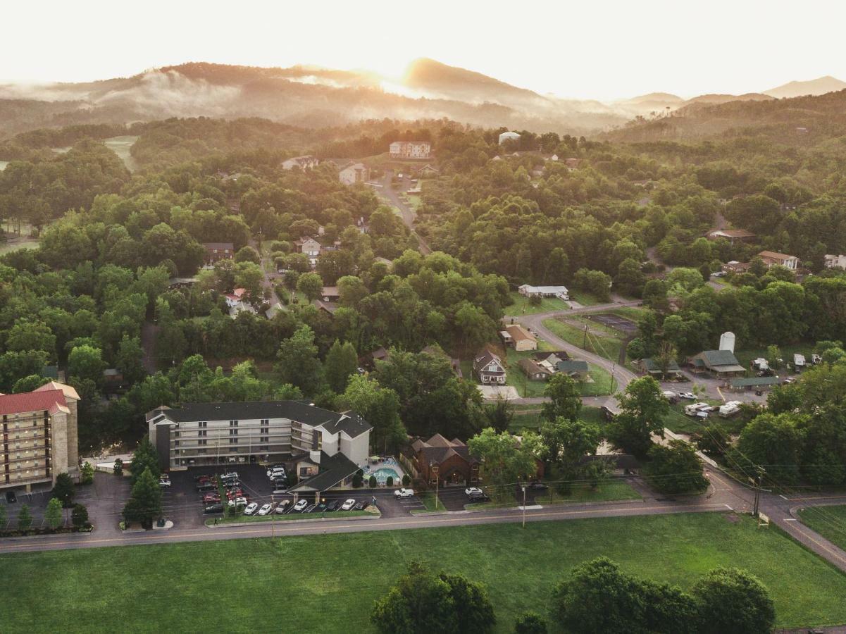 Twin Mountain &