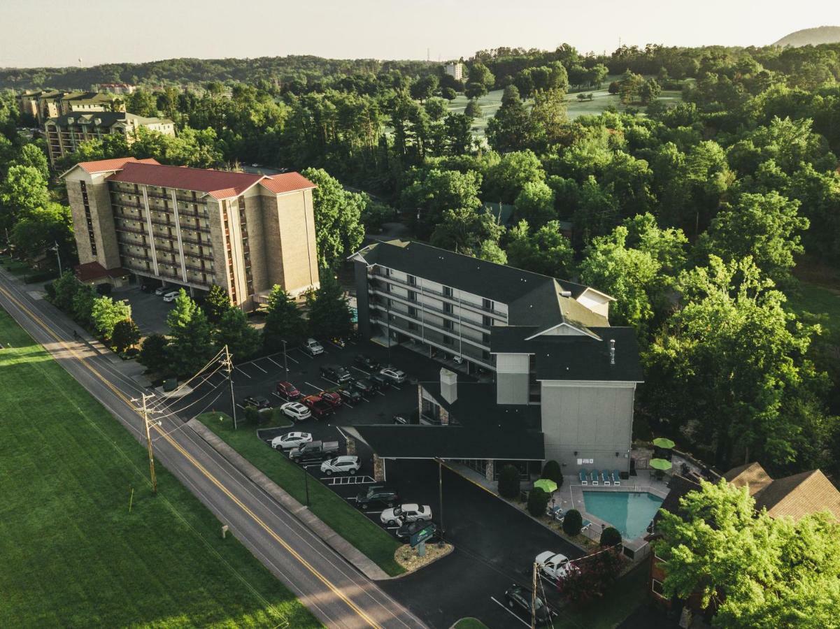 Twin Mountain & 3* Pigeon Forge